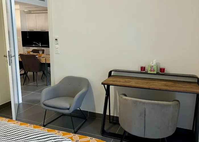 Superbe T2 Dans Résidence Avec Piscine Chauffée